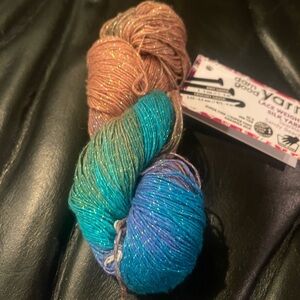 Yarn destash | Silk Lace-Weight Darn Good Yarn
Sparkle Sandy Beach 300 yds